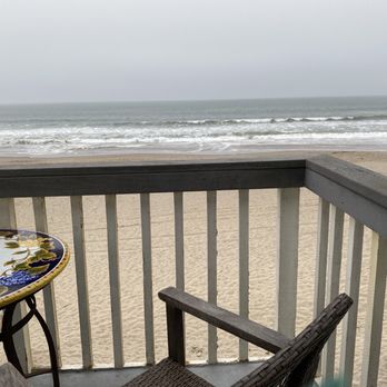 Inn On the Beach Hotel - Balcony view - Hotels Near Me - Ventura, California Inn On the Beach Hotel - Balcony view - Hotels Near Me - Ventura, California