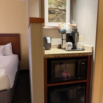 Courtyard by Marriott Hanover Lebanon - Hotels Near Me - Lebanon, New Hampshire Courtyard by Marriott Hanover Lebanon - Hotels Near Me - Lebanon, New Hampshire