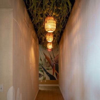 Mamimosas - Hallway to restroom - Breakfast & Brunch Near Me - West Covina, California Mamimosas - Hallway to restroom - Breakfast & Brunch Near Me - West Covina, California