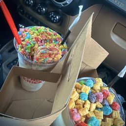 Captain crunch & fruity pebbles milk shakes Captain crunch & fruity pebbles milk shakes