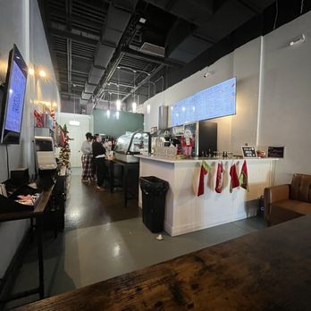 Latte Vino - Thursday fun! - Wine Bars Near Me - Lutz, Florida Latte Vino - Thursday fun! - Wine Bars Near Me - Lutz, Florida