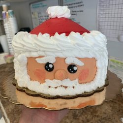 Le Favorite Bakery - Santa cake