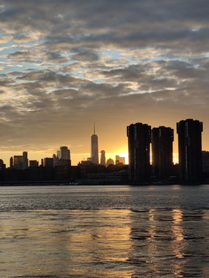 Gantry Plaza State Park by null