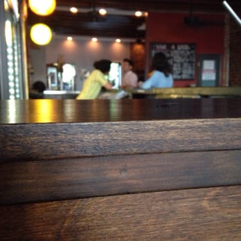 Vine - Nice bar ambience - Wine Bars Near Me - Long Beach, California