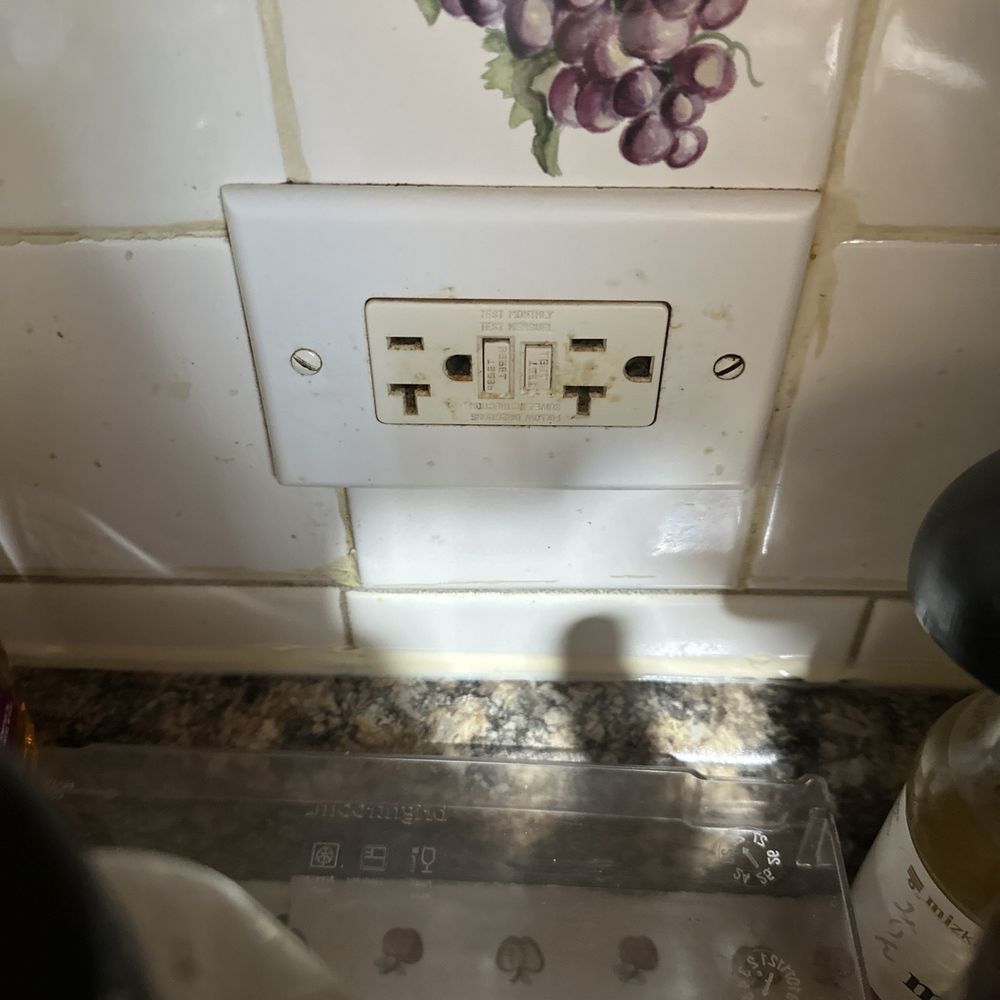 Rayo Electric - Electricians Near Me Rayo Electric - Electricians Near Me