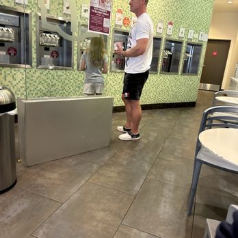 Yogurtland - Interior - Ice Cream & Frozen Yogurt Near Me - Denver, Colorado
