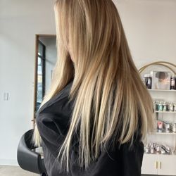 Bluebird Salon Collaborative - Blonding service with 22" extensions.