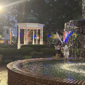 Marietta Square - Shopping Centers Near Me - Atlanta, Georgia Marietta Square - Shopping Centers Near Me - Atlanta, Georgia