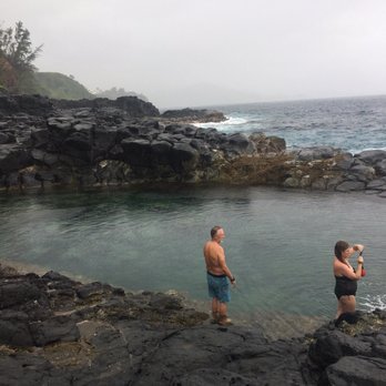 Queen's Bath - Before we got in - Landmarks & Historical Buildings Near Me - Princeville, Hawaii Queen's Bath - Before we got in - Landmarks & Historical Buildings Near Me - Princeville, Hawaii
