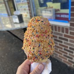 Dairy Star - Chocolate cone with crunch