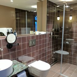 Spedition - Bathroom.