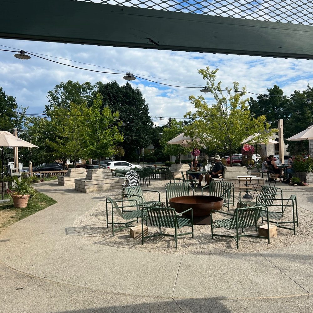 HillGarten - Outside seating - Beer Gardens Near Me - Hilliard, Ohio