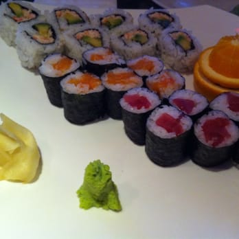 iSushi - meh, these were alright. the california roll had been siting out a while... the rice was dry! - Sushi Bars Near Me - Castro Valley, California
