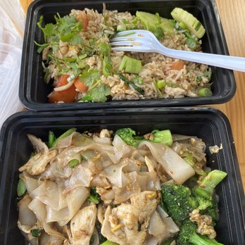 Bahn Thai - Chicken Thai fried rice above Chicken pad see eew right under - Thai Near Me - San Diego, California Bahn Thai - Chicken Thai fried rice above Chicken pad see eew right under - Thai Near Me - San Diego, California