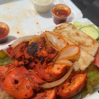 Halal Food 2 Go - Chicken Tikka over rice - Food Trucks Near Me