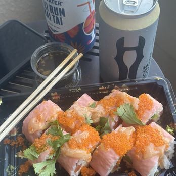 Sensei Sushi Bar & Grill - Paradise Roll - Sushi Bars Near Me - Kapaʻa, Hawaii