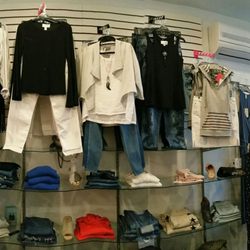 Mrs. B's Boutique - Mrs. B's Amazing Fashions!