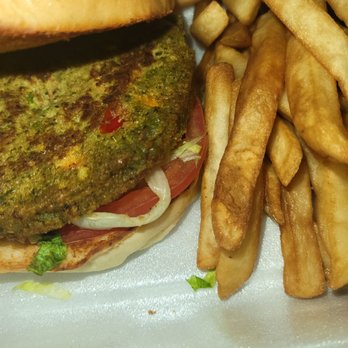 Cliffs Cafe - Veggie burger - Breakfast & Brunch Near Me - Englewood Cliffs, New Jersey