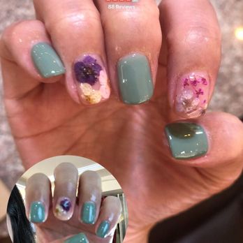 Artisan Nail Studio & Spa - I love my dried flower nail. Ms. Alex was very attentive. - Nail Salons Near Me - Boca Raton, Florida Artisan Nail Studio & Spa - I love my dried flower nail. Ms. Alex was very attentive. - Nail Salons Near Me - Boca Raton, Florida