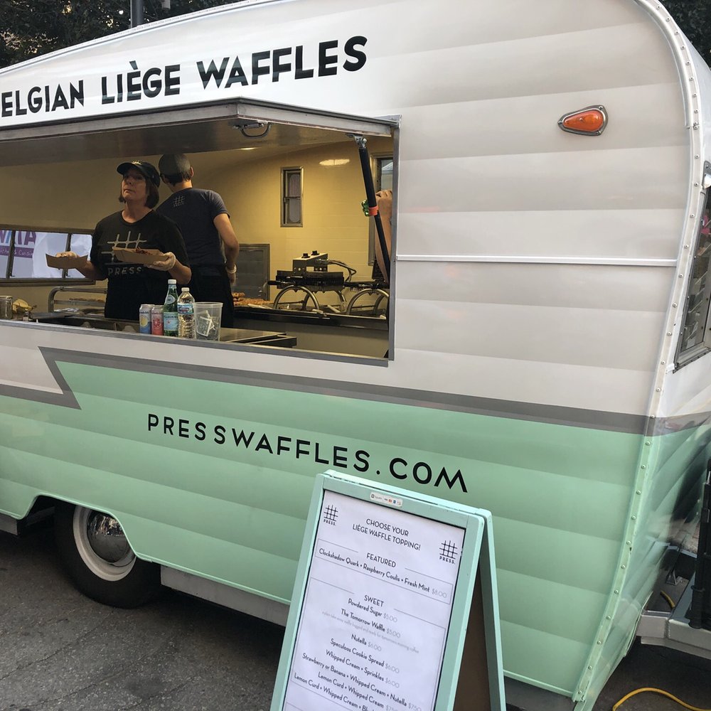 look how cute this food truck is!!