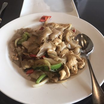Chaba Thai Kitchen - Drunken Noodles - Thai Near Me - San Diego, California Chaba Thai Kitchen - Drunken Noodles - Thai Near Me - San Diego, California