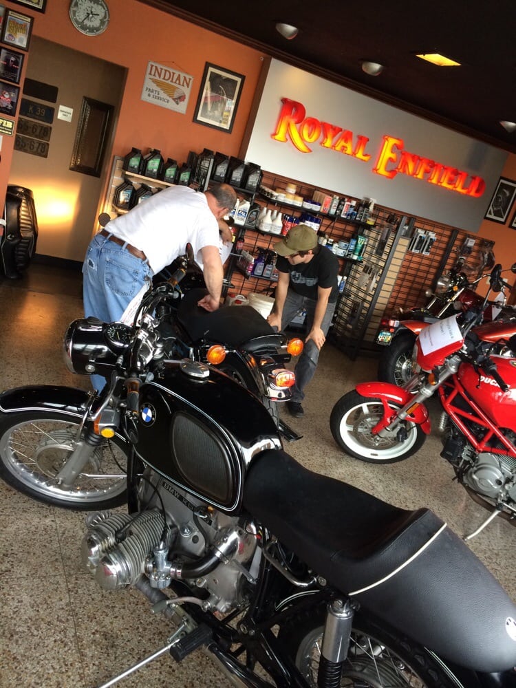 Spike's Vintage Motorsports