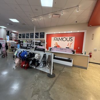 Famous Footwear - Shoe Stores Near Me - Kaneohe, Hawaii Famous Footwear - Shoe Stores Near Me - Kaneohe, Hawaii