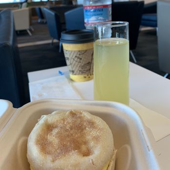 Airspace Lounge - Complimentary coffee, water, mimosa, and express breakfast sandwich. - Airport Lounges Near Me - San Diego, California Airspace Lounge - Complimentary coffee, water, mimosa, and express breakfast sandwich. - Airport Lounges Near Me - San Diego, California