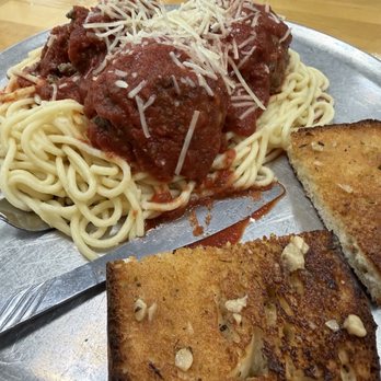 Juneau Pizza - Spaghetti and meatballs with Garlic Bread - Pizza Near Me - Juneau, Alaska