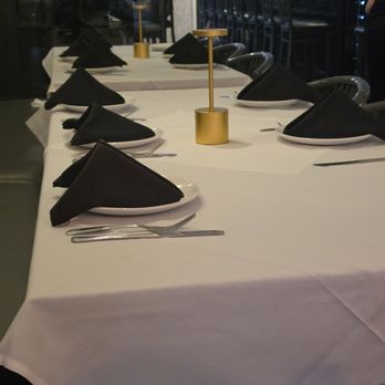Cheng-Du Restaurant - Table look neat and have napkins - Chinese Near Me - Mansfield, Massachusetts