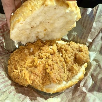 Bojangles - Bo's Chicken Biscuit--- perfectly seasoned and that biscuit *chefs kiss* - Fast Food Near Me - Sanford, Florida