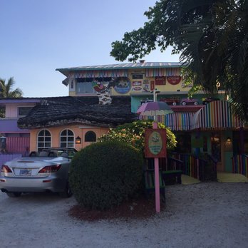 The Bubble Room - Desserts Near Me - Captiva, Florida