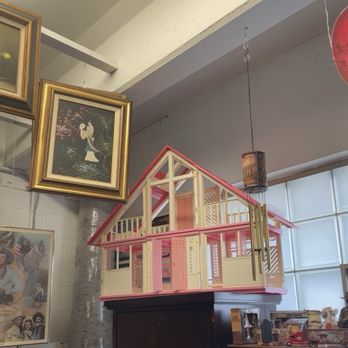 The Conservatory - Yes The Barbie Dream House! - Antiques Near Me - Clinton Township, Michigan