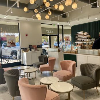 Tous Les Jours - Stylish and welcoming design. - Bakeries Near Me - Livermore, California Tous Les Jours - Stylish and welcoming design. - Bakeries Near Me - Livermore, California