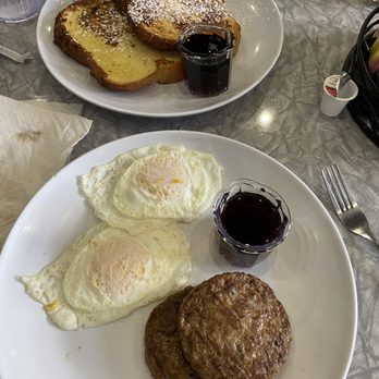 Delaney’s Diner - 2 eggs, 2 sausage patties, and 2 pancakes. Plenty of syrup as well. - American Near Me - Columbus, Ohio