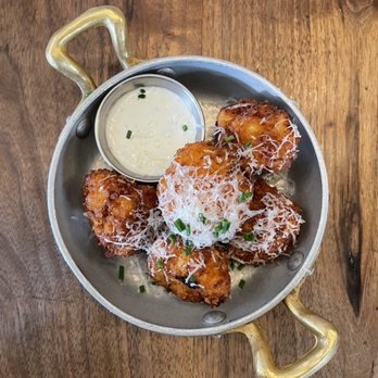 Eureka! - 5 Piece Mac N' Cheese Balls - American Near Me - Mountain View, California Eureka! - 5 Piece Mac N' Cheese Balls - American Near Me - Mountain View, California