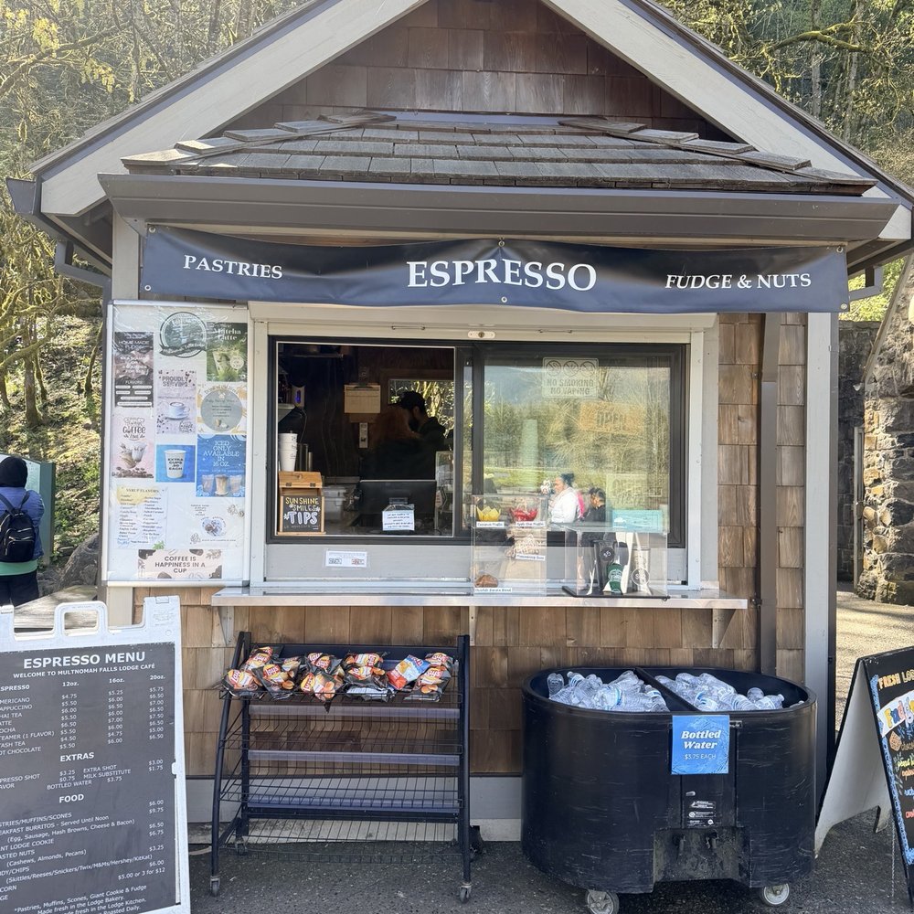 Multnomah Falls - Small cafe at the base - Hiking Near Me - Bridal Veil, Oregon Multnomah Falls - Small cafe at the base - Hiking Near Me - Bridal Veil, Oregon