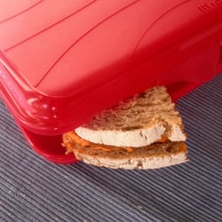 Ostfriesische Lufttransport - Für Hotz. Meine OLT-Brotdose (Schulbrot nachträglich hinzugefügt).