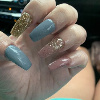 Happiness Nails - Full set - Nail Salons Near Me - Pearland, Texas