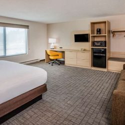 Days Inn by Wyndham Duluth/By Miller Hill Mall - Guest room