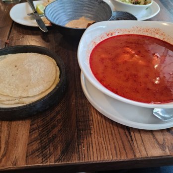 Los Arroyos - Pasole with chicken on right with house corn tortillas on left - Mexican Near Me - Indianapolis, Indiana Los Arroyos - Pasole with chicken on right with house corn tortillas on left - Mexican Near Me - Indianapolis, Indiana