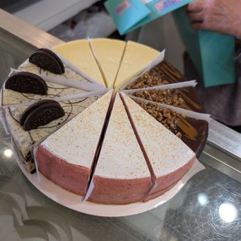 Hank's Cheesecakes - Bakeries Near Me - Saint Louis, Missouri