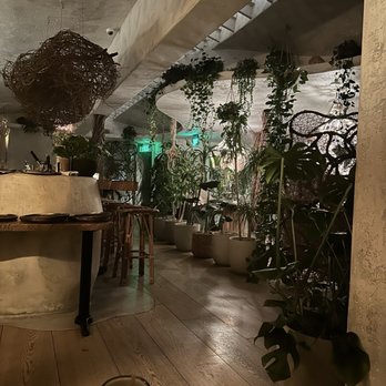 Meteora - Inside is beautiful - New American Near Me - Los Angeles, California Meteora - Inside is beautiful - New American Near Me - Los Angeles, California
