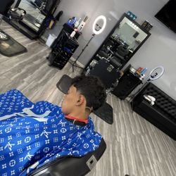 Fineline Barber & Beauty Lounge