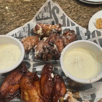 Smokey Bones - Smoked strawberry and Alabama white wings. Both good - Barbeque Near Me - Peachtree City, Georgia Smokey Bones - Smoked strawberry and Alabama white wings. Both good - Barbeque Near Me - Peachtree City, Georgia