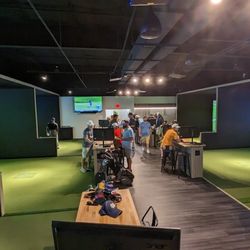 Athletic Motion Golf Club - 8 trackman golf simulator bays.  The best simulators in the world.  Used by PGA Tour players in their homes.