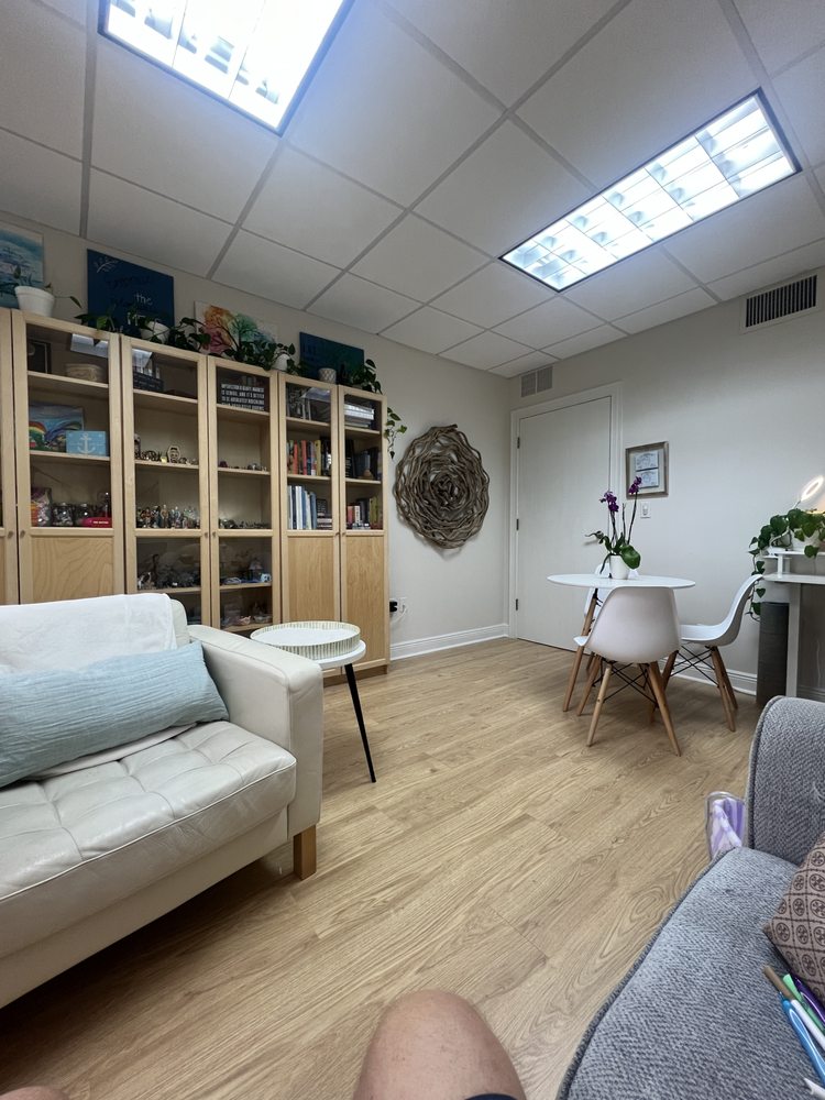 Growing Branches - grief counselor in Orlando, FL