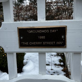 The Cherry Tree Inn Bed and Breakfast - This is the actual AirBnB where they filmed the movie Groundhog Day! - Bed & Breakfast Near Me - Woodstock, Illinois The Cherry Tree Inn Bed and Breakfast - This is the actual AirBnB where they filmed the movie Groundhog Day! - Bed & Breakfast Near Me - Woodstock, Illinois