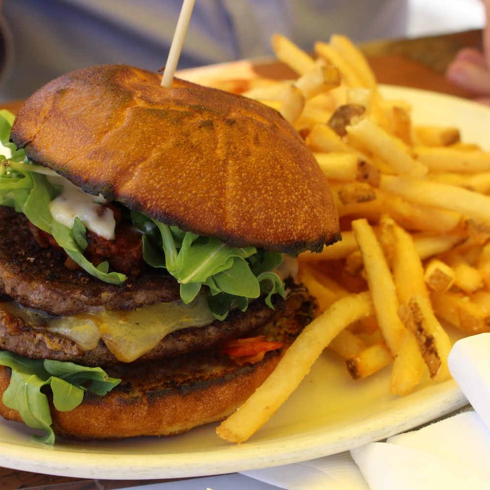 Jasper Brewing Company - Burger - Burgers Near Me - Jasper, Alberta
