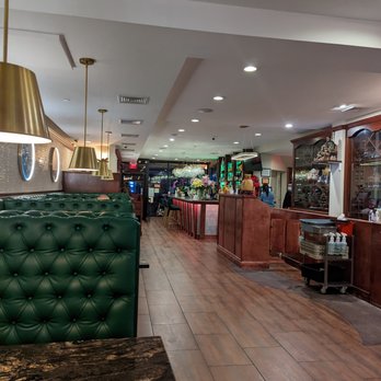 Red Bowl - Front Dining Area - Cantonese Near Me - Brooklyn, New York